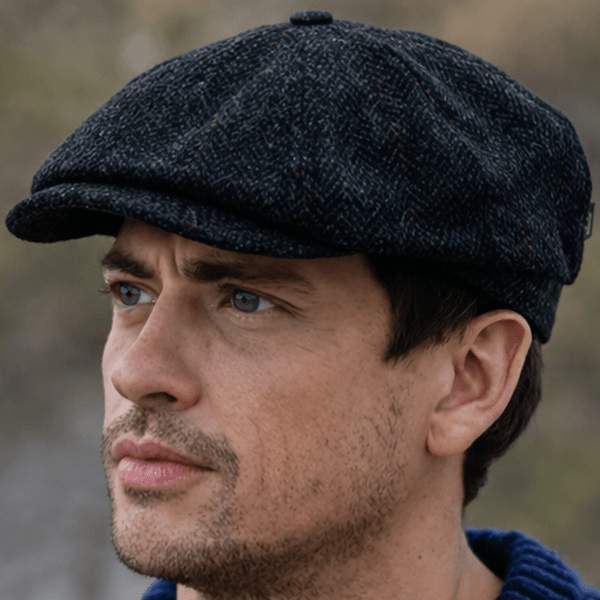 Driving Cap in Gray Plaid