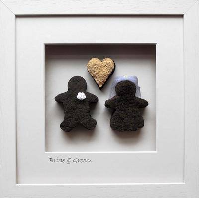 Bog Buddies Bride & Groom (large) with Gold Heart