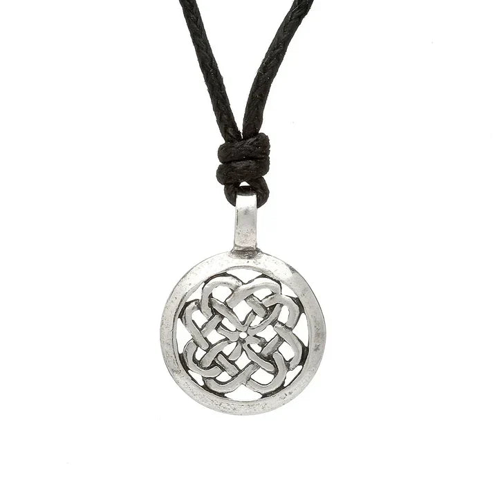 Top Irish Jewelry Gifts That Celebrate Your Family Heritage