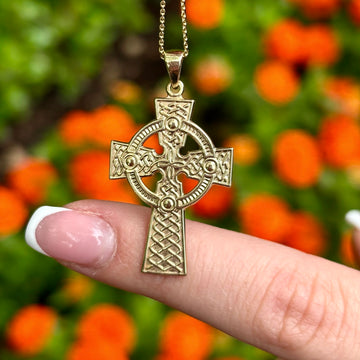 10k Yellow Gold Traditional Celtic Cross