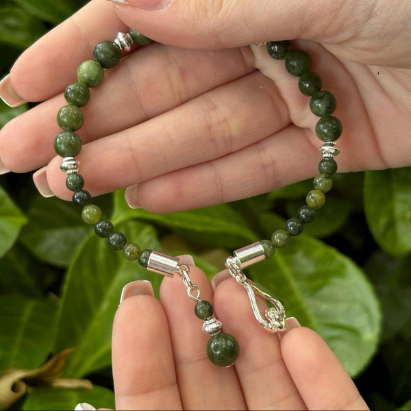 Connemara Marble Horseshoe Bracelet - Claddagh Charm