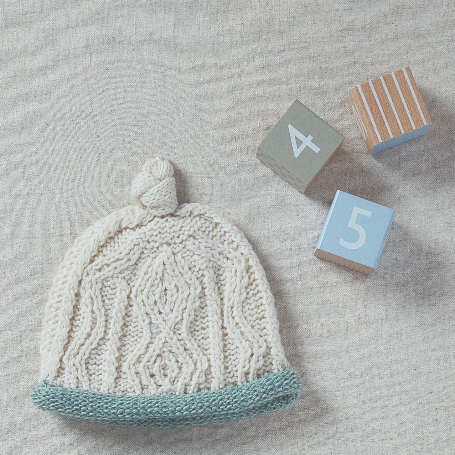 Trá Beag Baby Merino Aran Hat - Seafoam