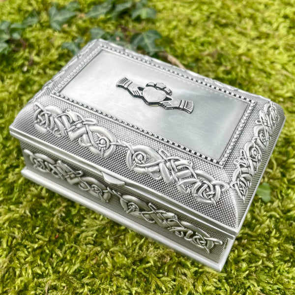 Vintage Jewelry Box - Medium