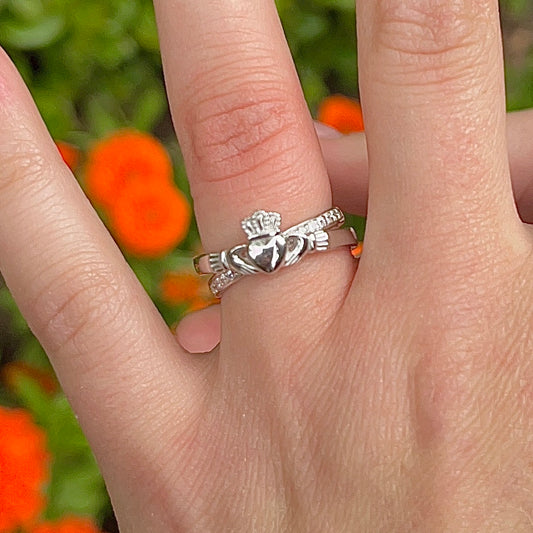 Sterling Silver Claddagh Kiss Ring