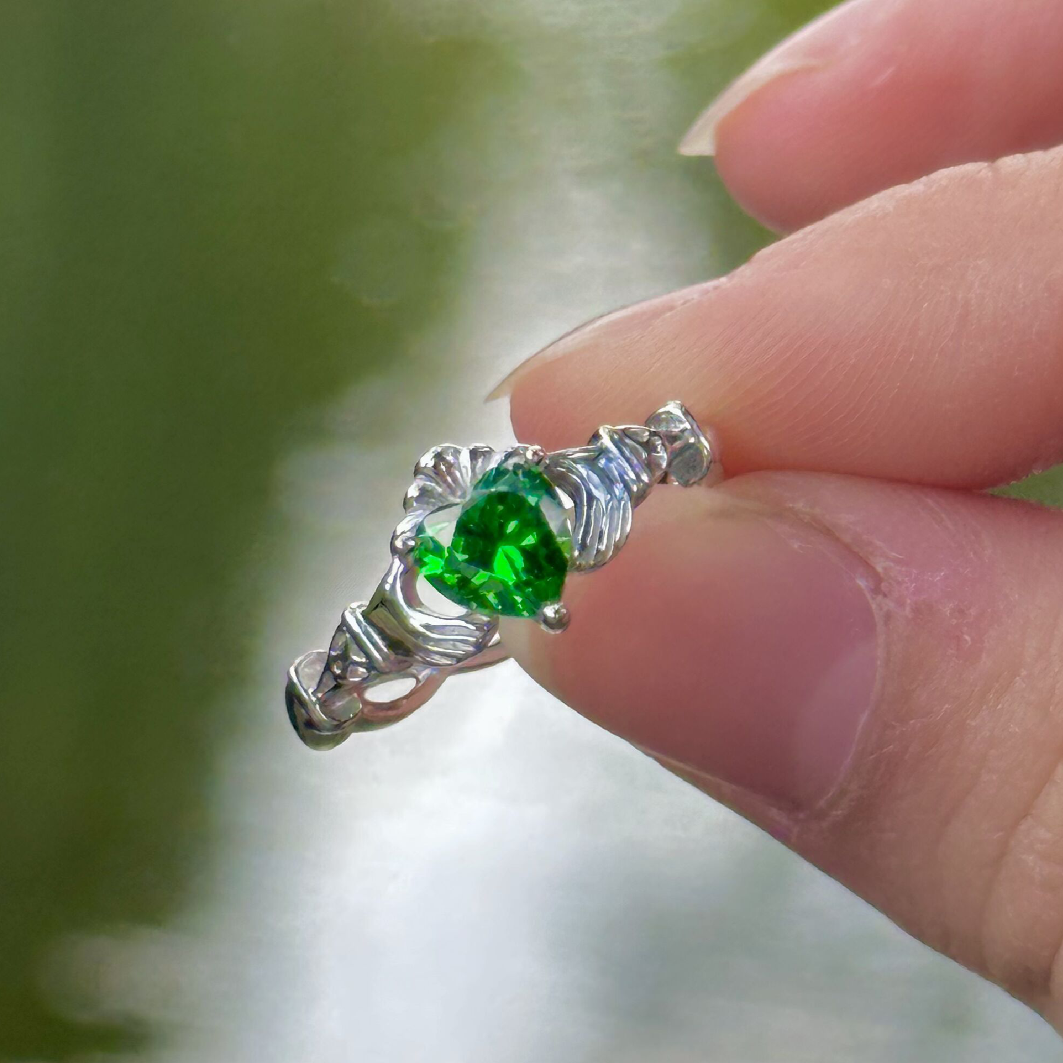 Emerald Twist Claddagh Ring