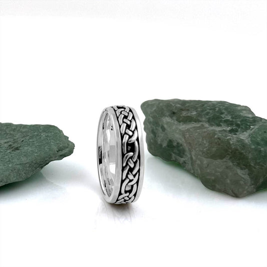 Ladies Oxidised Silver Claddagh Band