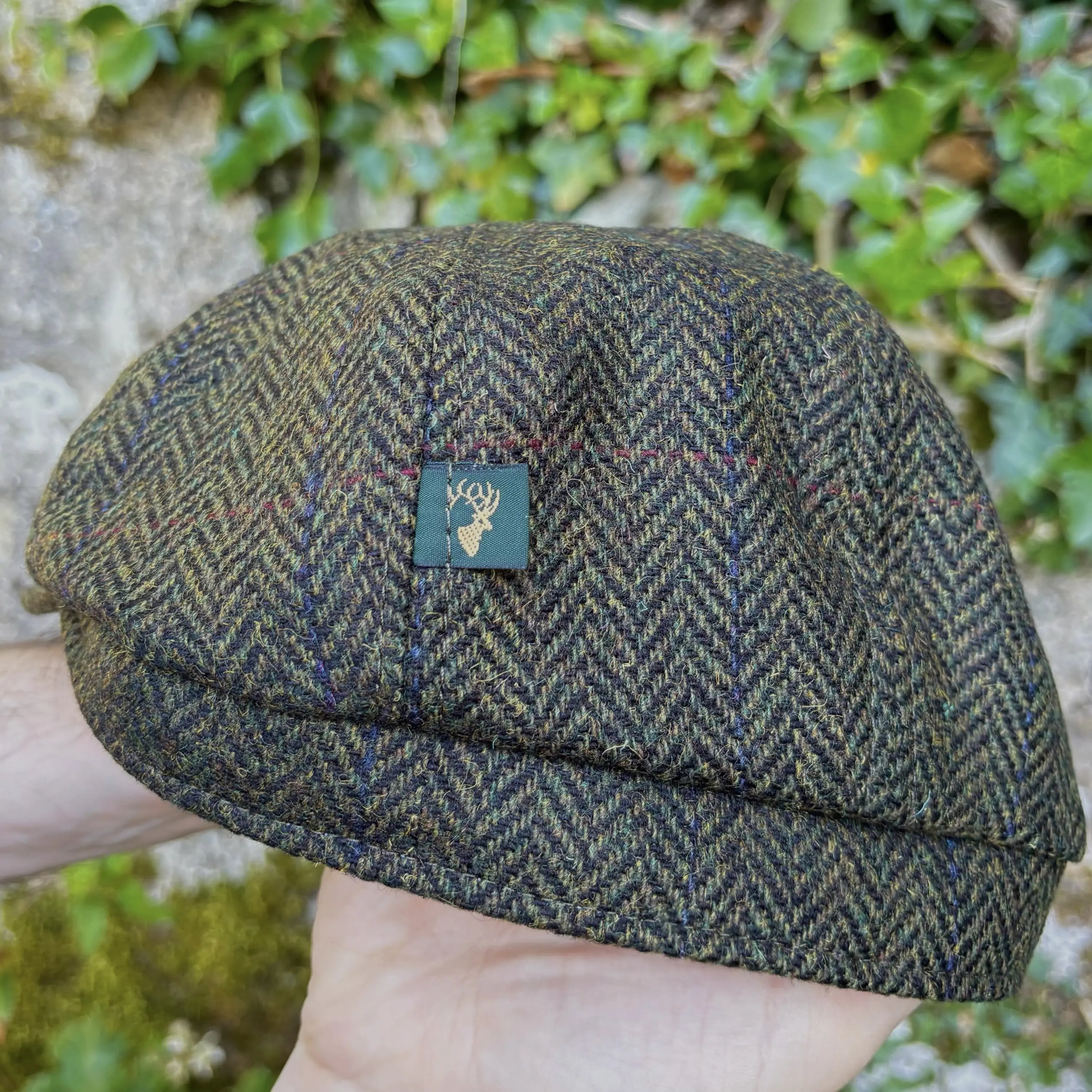 Driving Cap in Herringbone Green