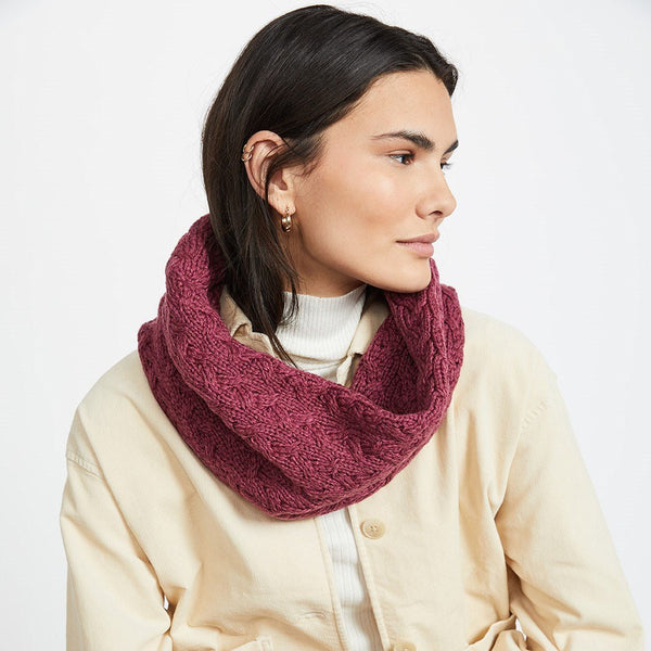 Newport Aran Raspberry Cable Snood