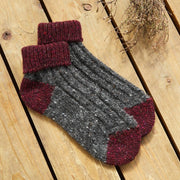 Ladies Donegal Yarn Berry/Charcoal Ankle Socks