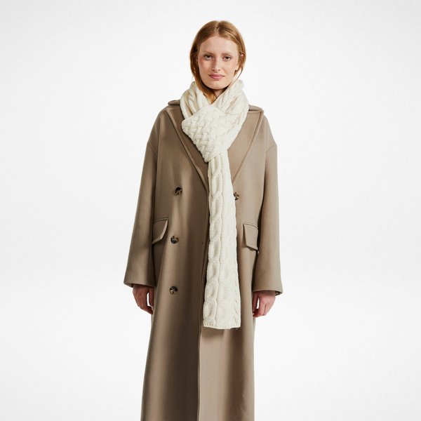 Rosturk Aran Pull Through Natural Cable Shawl