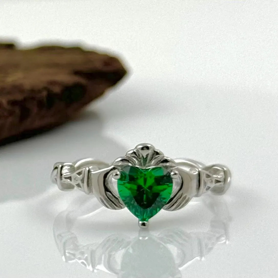Emerald Twist Claddagh Ring