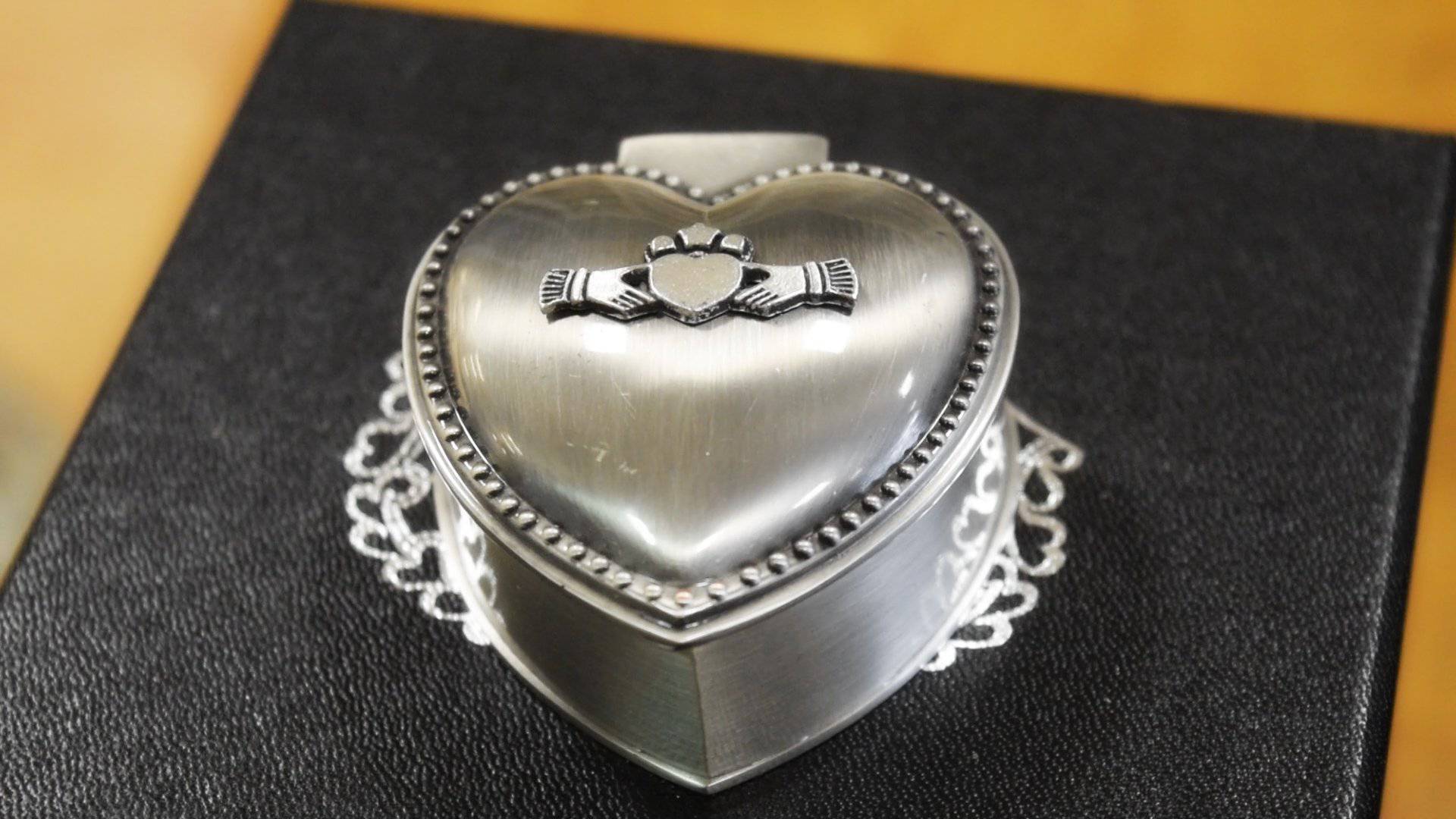 Mullingar Pewter Heart-shaped Jewelry Box