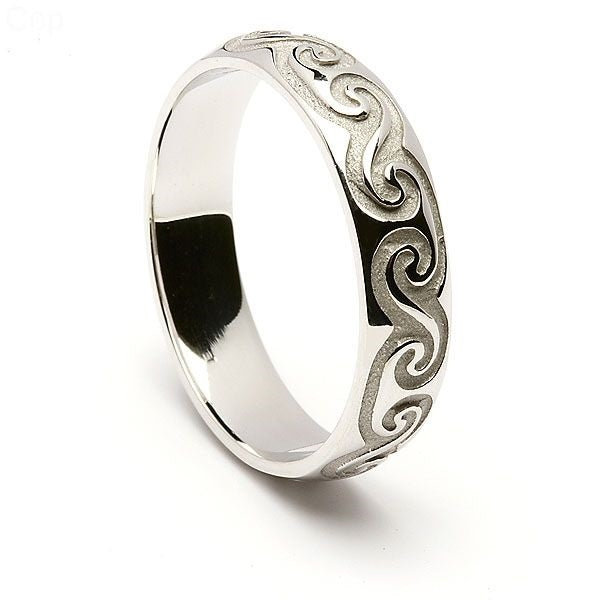 Mens 14ct White Gold Newgrange Celtic Wedding Ring